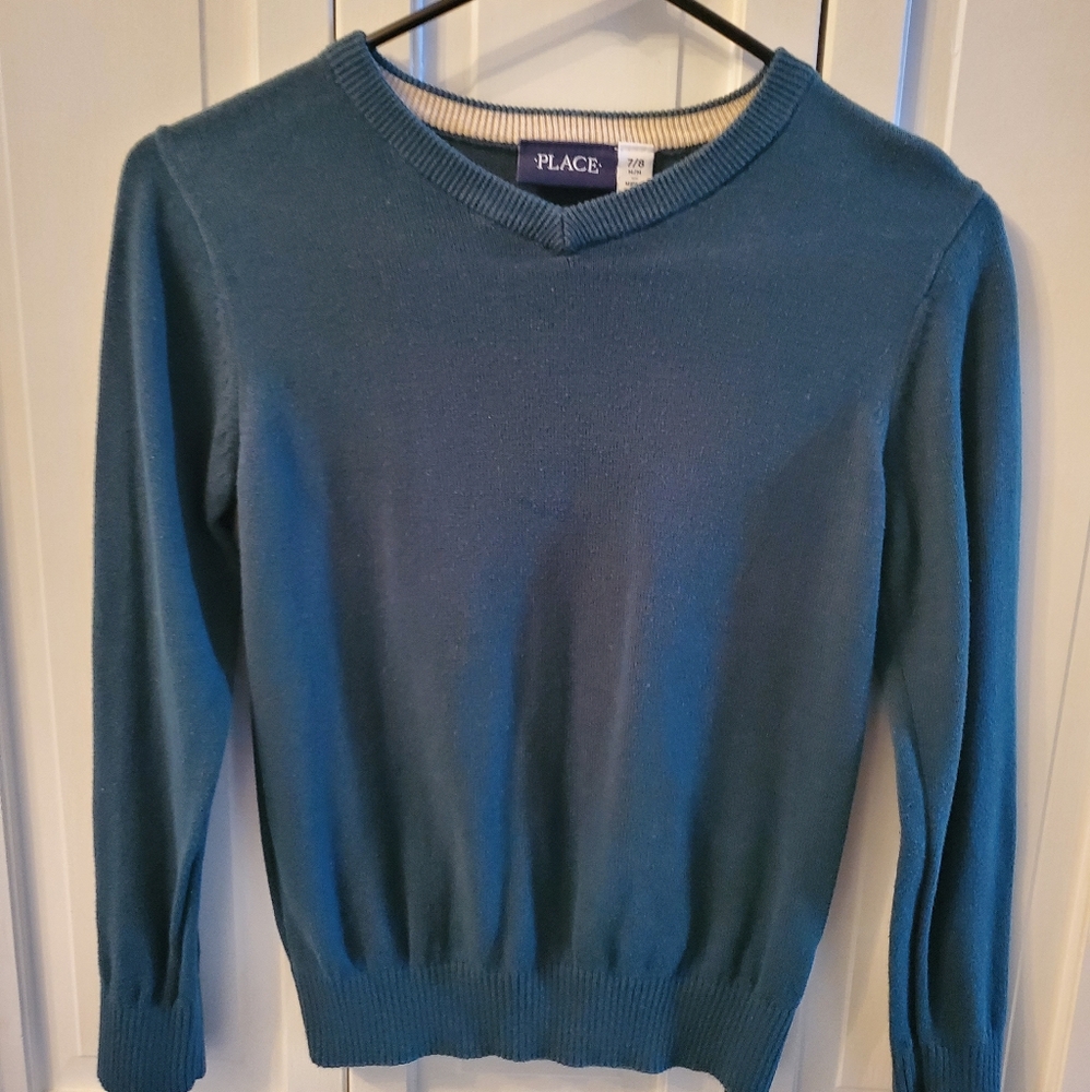 Boys size 7/8 sweater